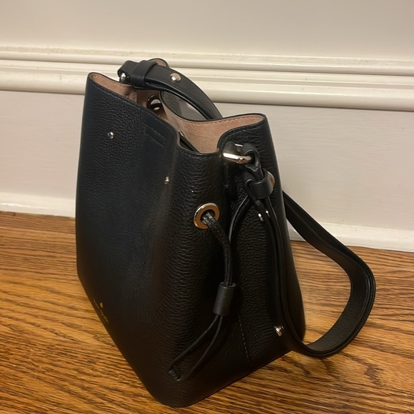 NWOT Kate Spade black leather Marti small bucket bag with matching wallet. NEW! - Picture 6 of 10